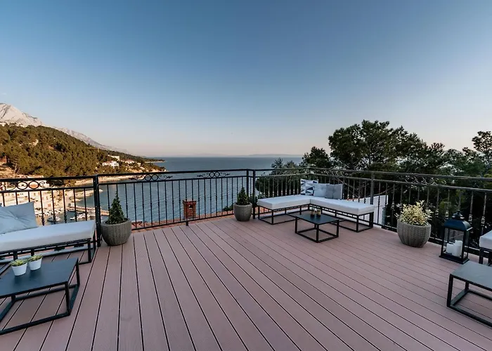 Villa Amore Brela بيت ضيافة 3*