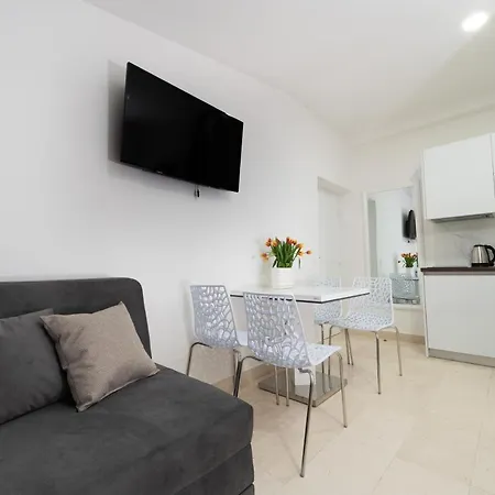 ゲストハウス Villa Amore Brela ブレラ