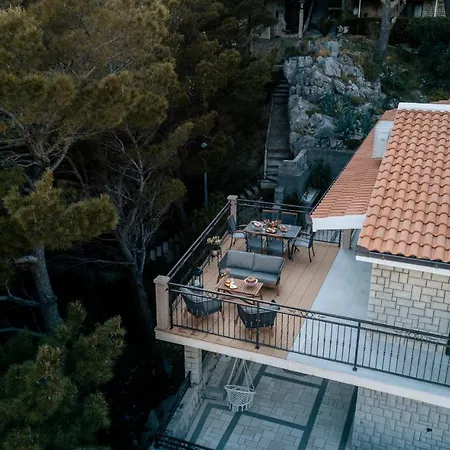 Guest house Villa Amore Brela 3*