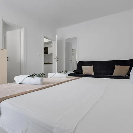 Villa Amore Brela ゲストハウス ブレラ